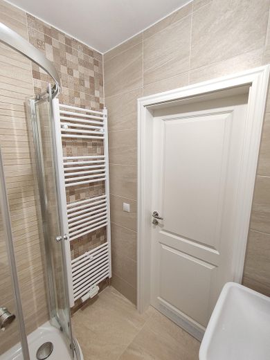 Badezimmer m. Handtuchtrockner