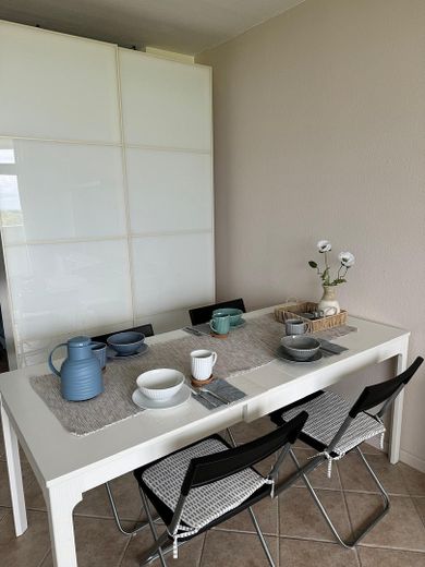 Möblierte 1-Zimmer-Wohnung im 10. Stock mit herrlicher Aussicht – Foto 9