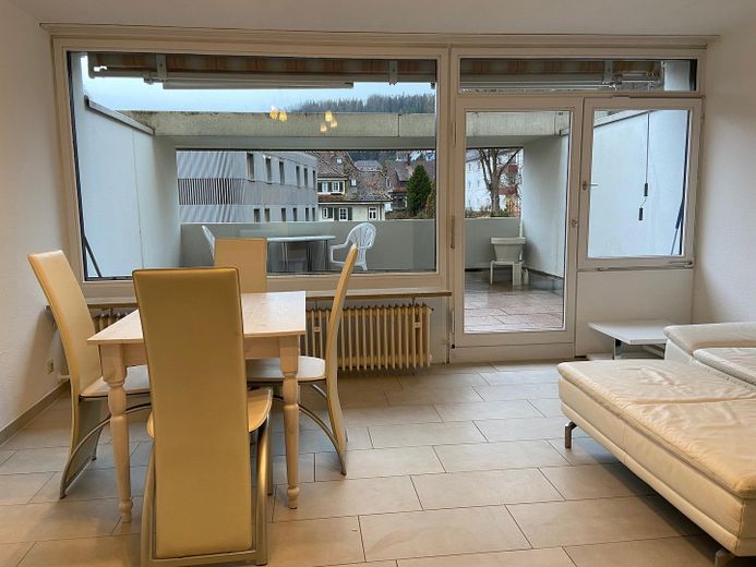 Komplett sanierte 1-Zimmer Wohnung – Wohn/Schlafzimmer