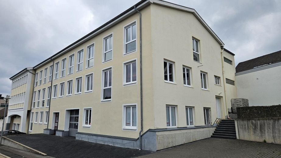 großzügige Gewerbefläche 431qm – फोटो 1