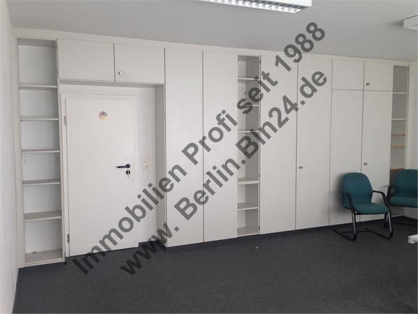 Büro - gemeinschafts Teeküche und gemeinschafts Waschräume – 28.4.14 014