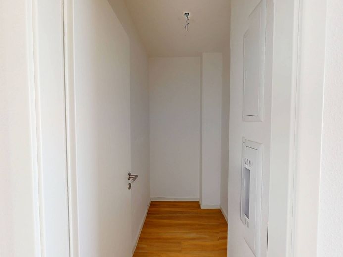 Moderniteit en comfort: nieuwbouwappartement met 4 kamers, inbouwkeuken en groot dakterras – Abstellraum