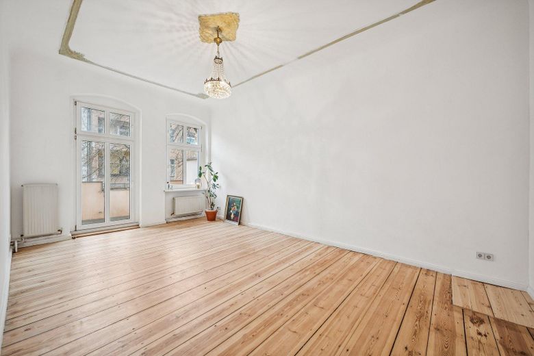 Zimmer 1 mit Zugang zum Balkon