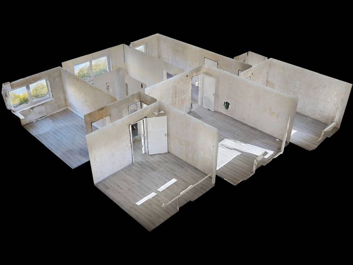 KENDİNİZ YENİLEYİN VE TASARRUF EDİN: BALKONLU ve bol ışık alan büyük 4 odalı daire – 3D-Ansicht Grundriss