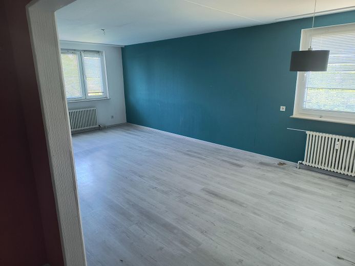 2 ZKB Wohnung - Stadtrandlage – Wohnzimmer, Sicht vom Eingang