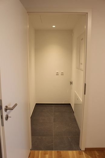 Erstbezug: Exklusive, sonnige 2-Zimmer-Wohnung mit Balkon mit Elbblick in Bestlage im Marina Garden! – Abstellraum