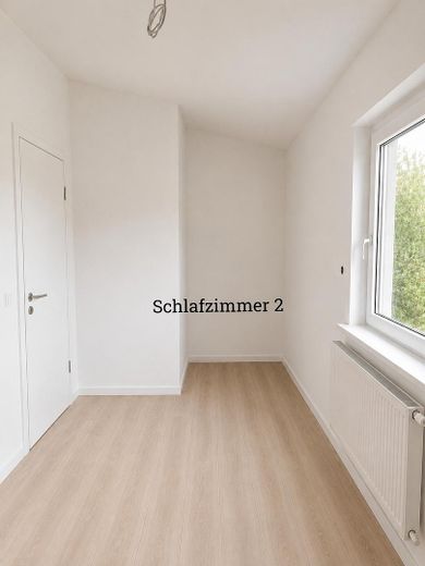 Exklusiv sanierte 3-Zimmer-Küche-Bad-Wohnung mit großer Terrasse, und hochwertiger Ausstattung – Kinderzimmer/Arbeitszimmer