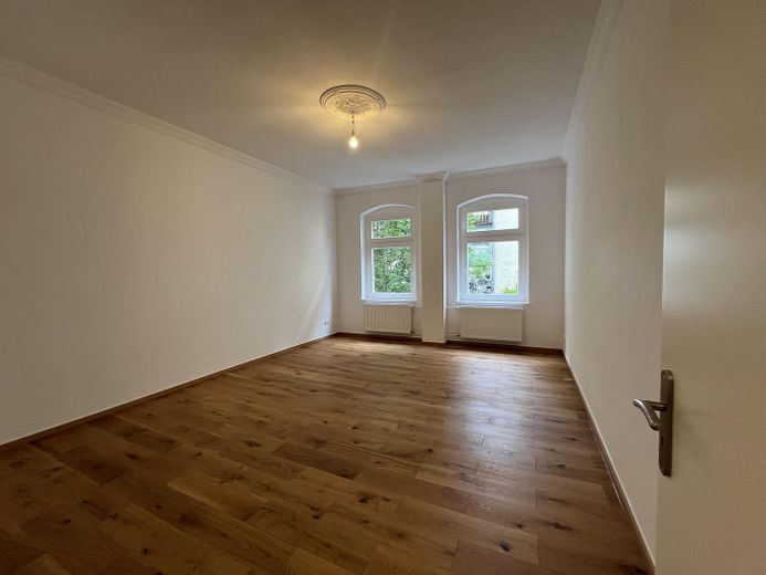 Stilvolle 3-Zimmer-Wohnung am Helmholtzplatz- frisch renoviert und bezugsfertig – Schlafzimmer 2