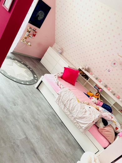 Kinderzimmer 1c, 1. OG