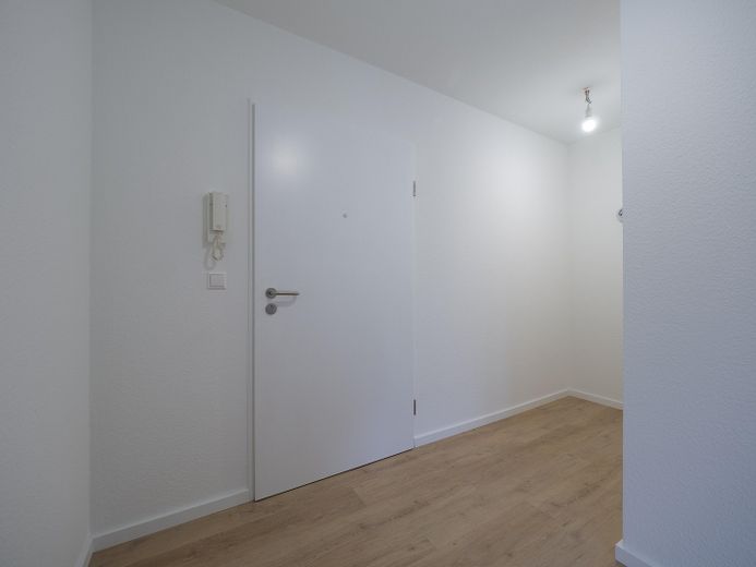 Helle 1,5-Zimmer-Wohnung in der Seniorenwohnanlage Papiergässle im Herzen von Waldkirch – Eingangsbereich