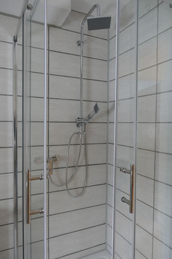 Appartamento al piano terra di 3 locali con ca. 80qm nel centro di Münsingen – Photo 7