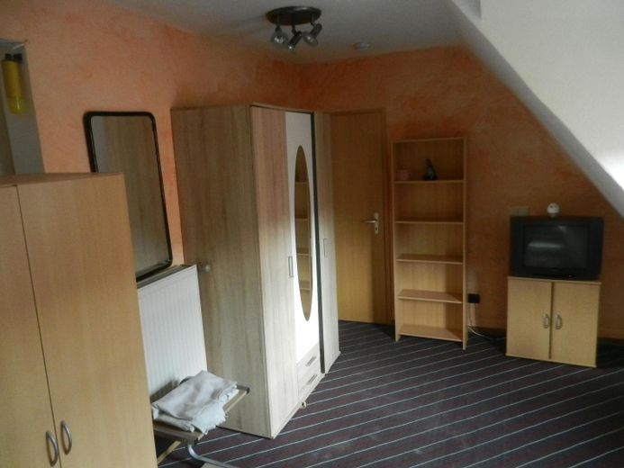 Kapitalanlage Niedernhall 12,3 - 14,2 % Rendite ! Steuerfrei ! – DG Zimmer 4