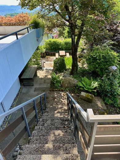 Großzügiges 1-2 Familienhaus in Traumlage – Gartentreppe