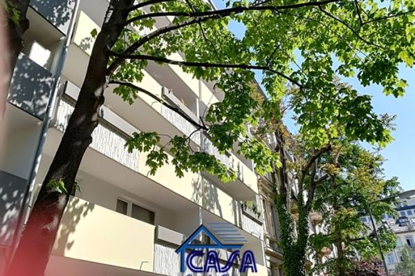 WESTEND-NORD: 3,5-kamerappartement met balkon, hoogwaardig gemeubileerd, zeer rustig gelegen