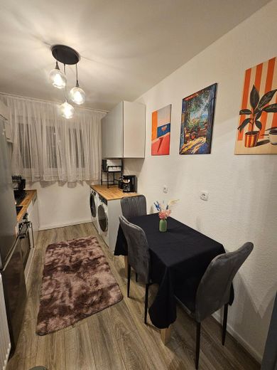 Möbliertes 3-Zimmer-Apartment als 3er-WG am Heidelberger Platz- nahe FU und Charité Zahnklinik – Kitchen