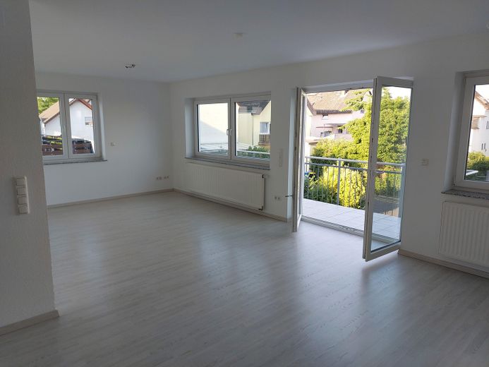 Langen - Moderne Maisonette im Herzen der Altstadt – Wohnzimmer 1. Stock