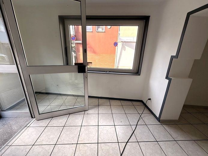 75m² Gewerbefläche + Garage + Keller | Zentral Bad Dürkheim | 900 kalt – 09_eingang_innen