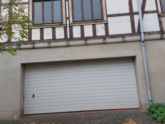 Hörmanntor an Garage