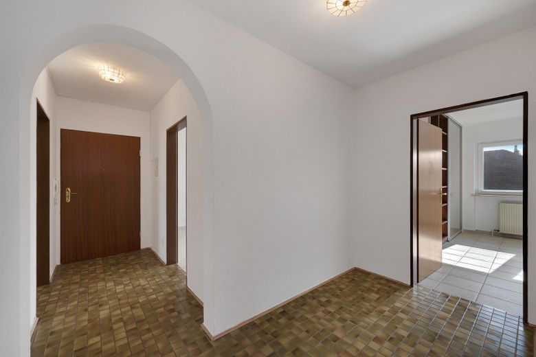 İki yaşam katına sahip 99 m² dubleks daire ve tek araçlık garaj – Flur