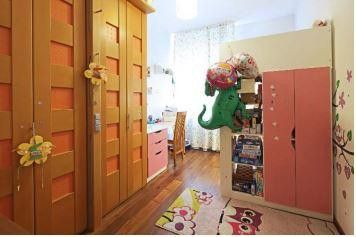 Простора 5-кімнатна квартира у Штутгарті-Бад-Каннштатті – Kinderzimmer 1