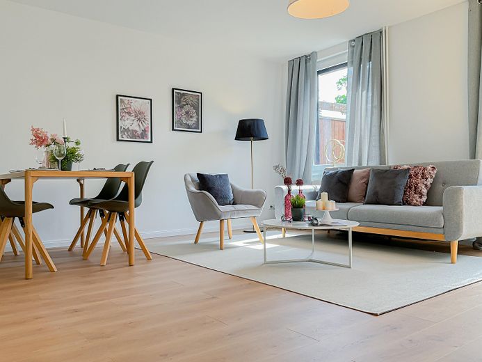 Family-friendly terraced house with terrace and garden in Hamburg-Schnelsen – Foto 3