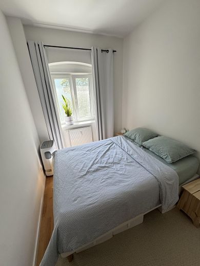 Bezugsfreie 2-Zimmer-Wohnung in Prenzlauer Berg mit EBK & Balkon – Schlafzimmer