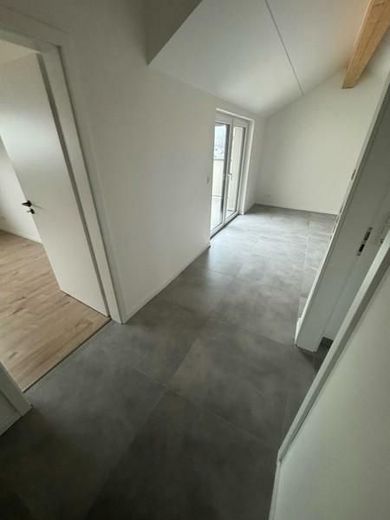ETW - modernste Ausstattung - NEUBAU-hervorragende Lage - nachhaltige Bauweise - HIER Leben! – 38 DG SZi li WoZi Bad re