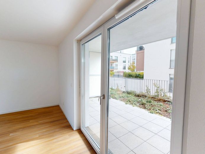 3-Zi.-Neubauwohnung mit EBK und sonniger TERRASSE – Terrasse