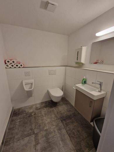 Herrentoilette 1. OG