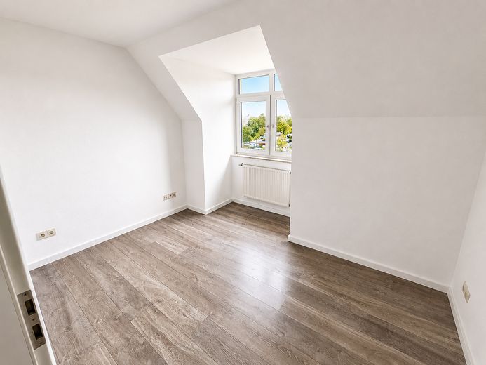 3-Zimmer-Dachgeschosswohnung mit tollem Grundriss – Kinder-/Gästezimmer