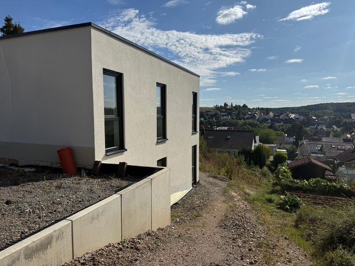 Spacieuse maison individuelle - Première occupation – Hausansicht vorne-rechts
