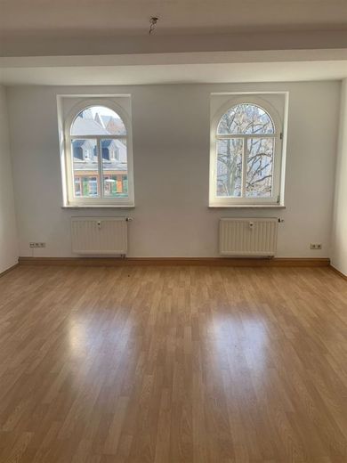 Großzügige 3,5-Zimmer mit Laminat und Tageslichtbad mit Wanne in guter Lage! – PHOTO-2022-03-11-13-43-25_1