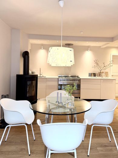Liebevol moderniseerde rijwoning in Bremer stijl in Bremen, Hastedt – Wohnküche