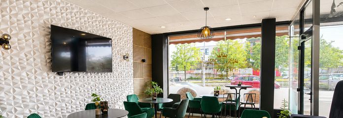 Local comercial para cafetería en ubicación céntrica con almacén/oficina y garaje/cerca de la estación central – Sitzbereich