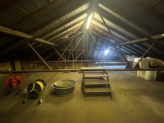 Renovated office with 420sqm warehouse / hall | production area incl. sanitary facilities – Foto 11