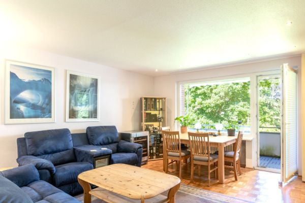 4-Zimmer-Wohnung in Wedel-Schulau mit Balkon und Tiefgaragenstellplatz