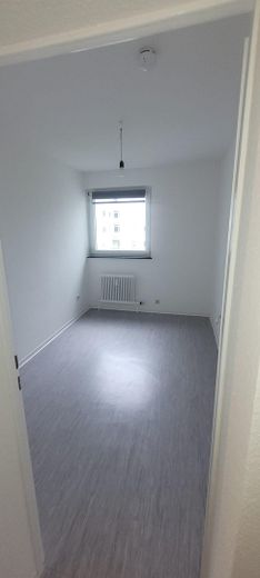 Von Privat: Wunderschöne, frisch renovierte 4 Zimmer Wohnung in Steinau – Foto 4