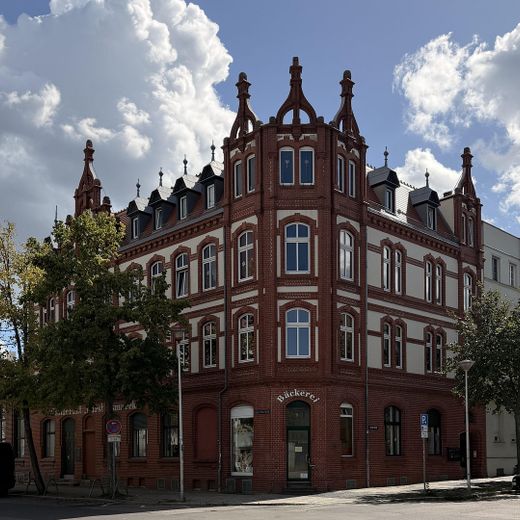 Велика квартира в старому будинку — 10 кімнат поблизу Державного театру Котбуса, лікарського кабінету, підходить для спільного проживання – Ansicht