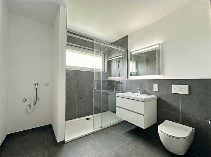 Frisch renoviert: Helle 3.5-Zi.-Wohnung mit Süd-Westbalkon & Garage – Provisionsfrei! – Bad