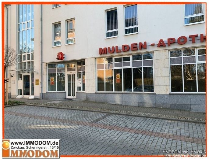 Vermietetes, barrierefreies Ladengeschäft mit 4 PKW-TG-SP zu verkaufen! – Außenansicht