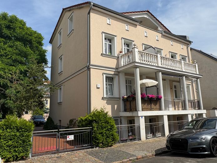 Haus von vorne 