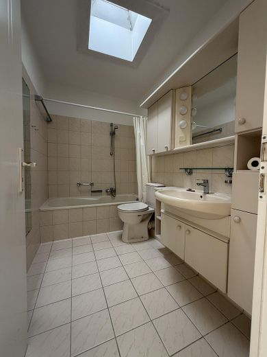 Penthousewoning met groot dakterras en nabij de Förde van particulier – Wannenbad