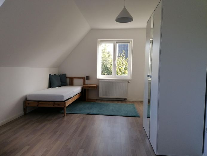 Großzügiges, helles Haus in ruhiger Wohnstraße (30km-Zone) in Pinneberg-Waldenau. – SchlafZimmer-OG-1