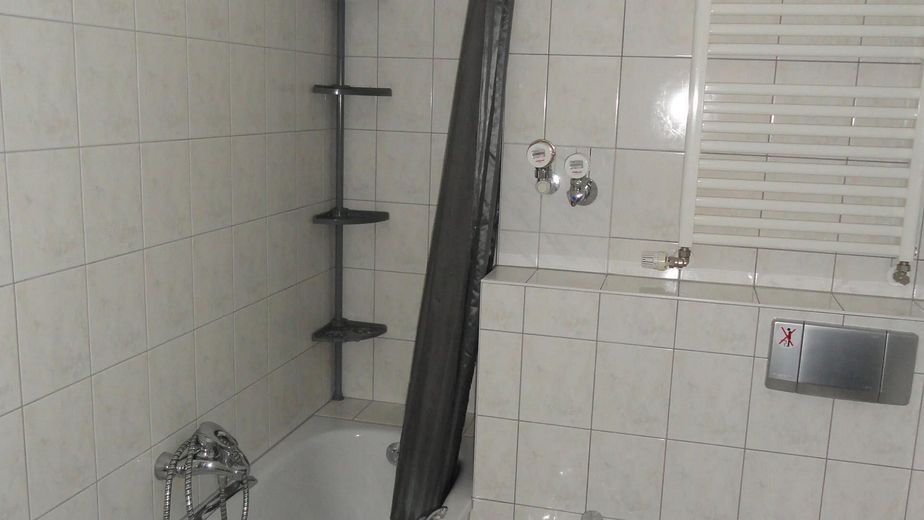 Inheidener Straße: Helle 2-Zimmer-Wohnung mit Süd-Balkon, Einbauküche & Top-Anbindung – Photo 14