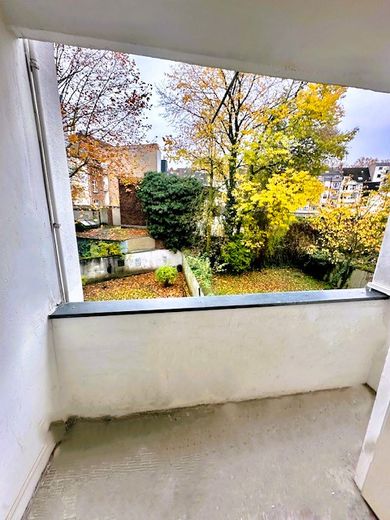 schöne 1 Zi.-Wohnung mit separater Küche und Balkon in Düsseldorf-Bilk ! – Balkon