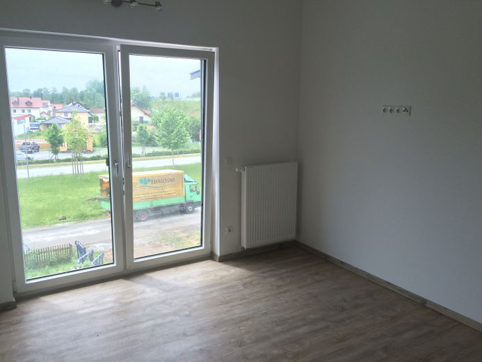 Lichtdurchflutete und neu gebaute 2-Zimmer Wohnung mit Terrasse und EBK, ohne Courtage - Nr. 15 – Schlafen 2