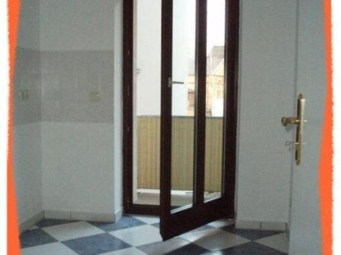 3-Zimmer-Wohnung in Zwickau mit BALKON und schön gemütlich! – Foto 1