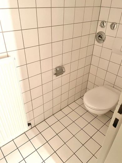 Atractivo local comercial/superficie comercial/oficina en una imponente casa de arquitecto en el corazón de Rheydt – WC-Raum (Bild 2)