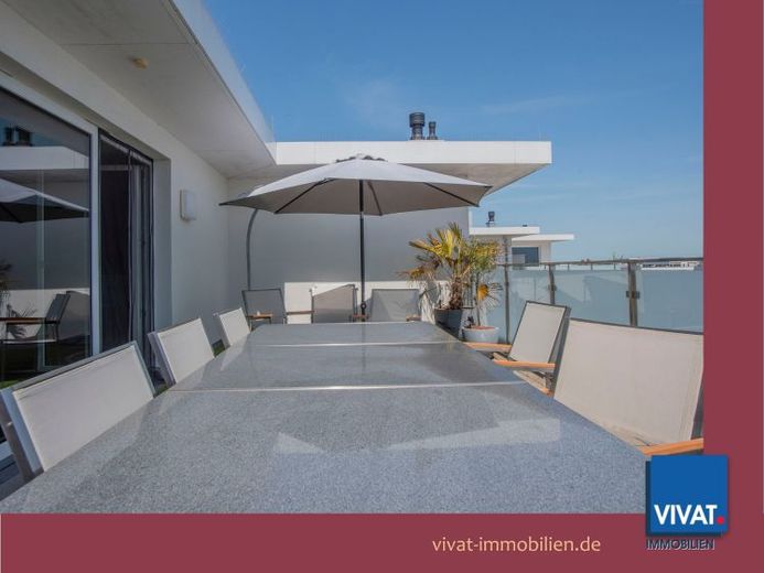 Genuss obenauf! Maisonette mit Dachterrasse, Luxus-EBK, ... und vielen weiteren Annehmlichkeiten! – Foto 1
