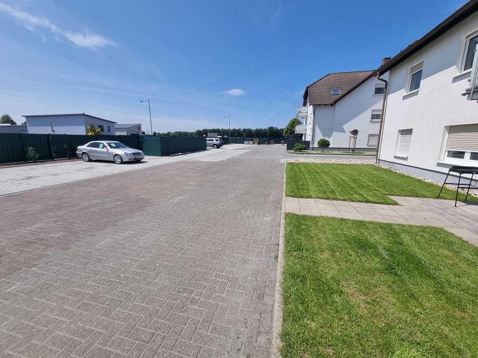 Ramstein | 27 viviendas | TOTALMENTE ALQUILADO | 437.064 € de alquiler neto anual | 6,33 % DE RENTABILIDAD BRUTA | FACTOR 15,79 – Außenansicht Seufzerweg 2-4